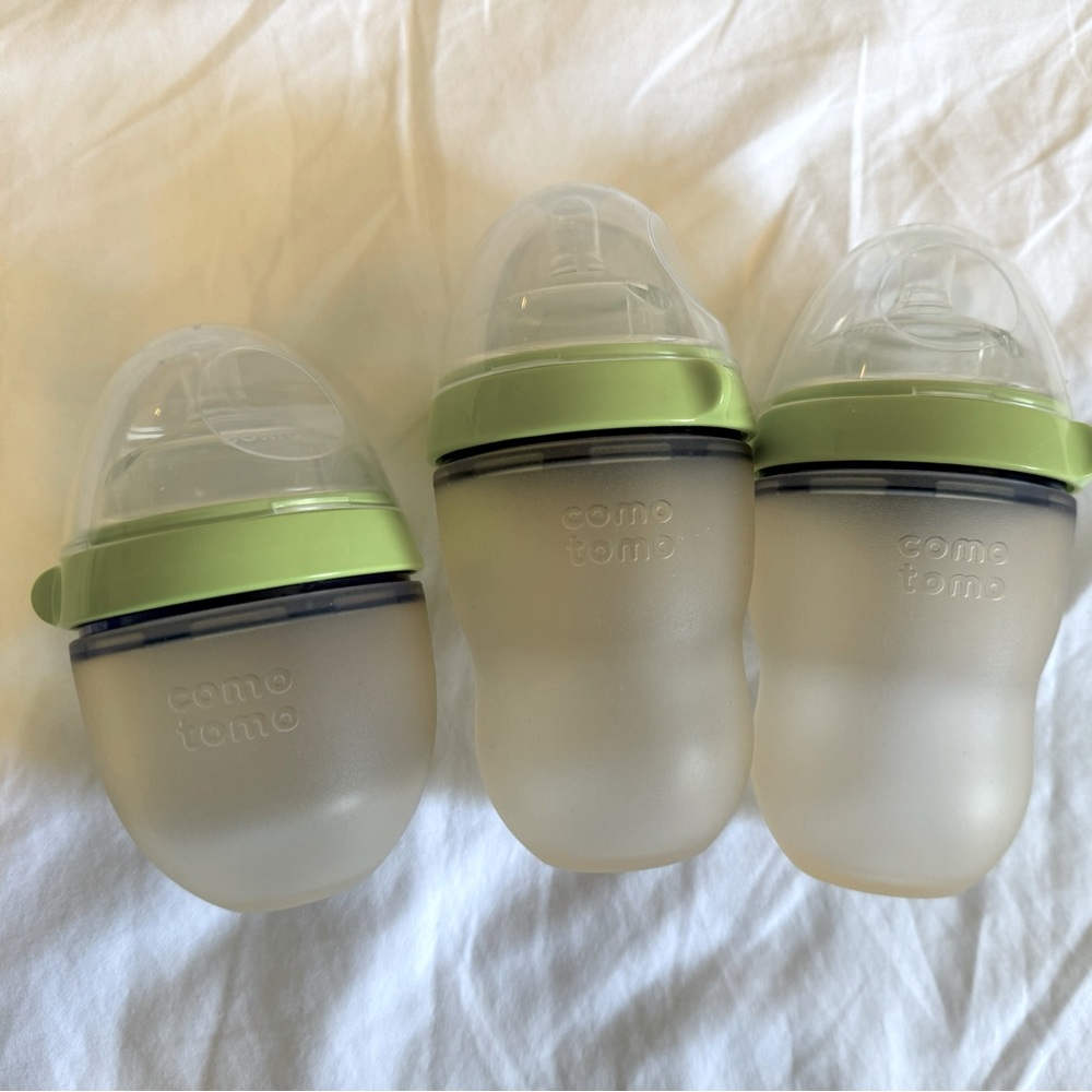 3 Comotomo bottles